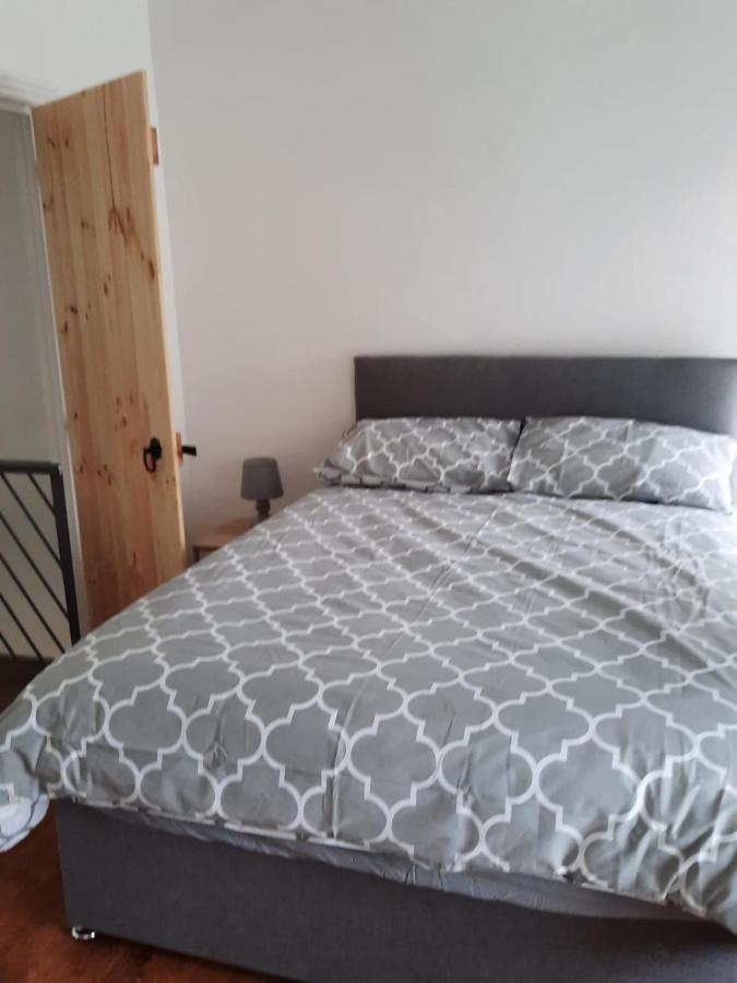 Snowdonia Rock Cottage - Cosy And Pet Friendly Penrhyndeudreath Luaran gambar