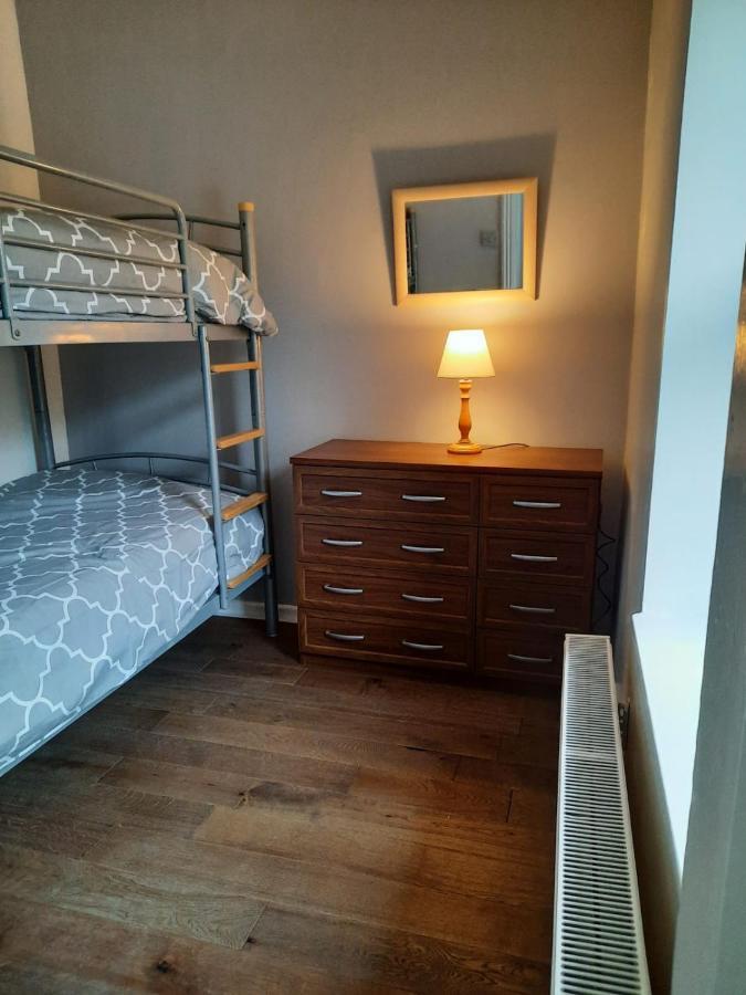 Snowdonia Rock Cottage - Cosy And Pet Friendly Penrhyndeudreath Luaran gambar