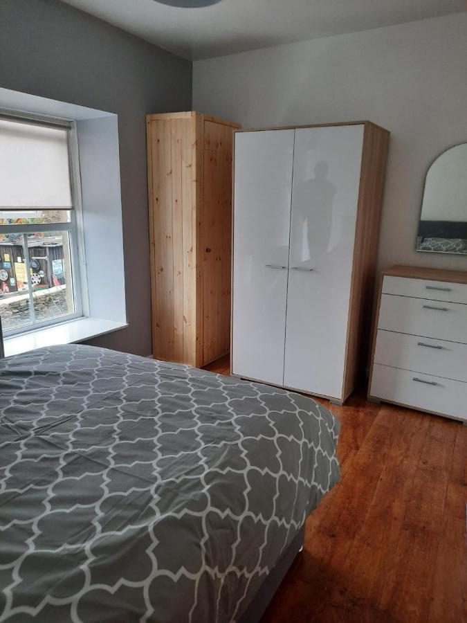 Snowdonia Rock Cottage - Cosy And Pet Friendly Penrhyndeudreath Luaran gambar